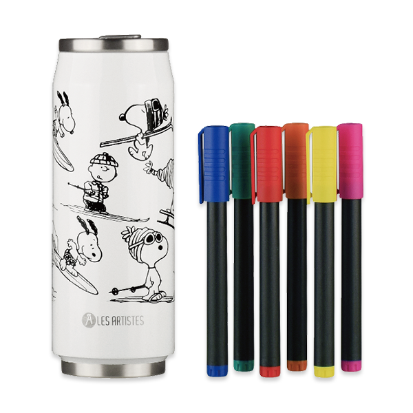 SNOOPY Creative Color Set: weiße Isolierdose mit Snoopy-Motiven und fünf Filzstiften in Blau, Grün, Rot, Gelb und Pink.